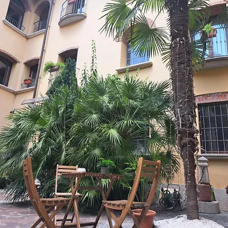 Monolocale Deluxe Anita 4*